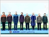 Thủ tướng Nguyễn Xuân Phúc tham dự Cuộc gặp các nhà lãnh đạo ASEAN