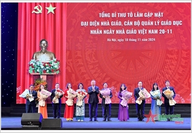 Tổng Bí thư Tô Lâm gặp mặt đại diện nhà giáo, cán bộ quản lý giáo dục nhân Ngày Nhà giáo Việt Nam 20/11