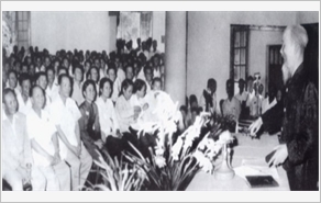 President Ho Chi Minh with Vietnam revolutionary press