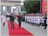 Vietnam, China hold border defence friendship discussion