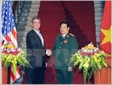 Vietnam, US defence chiefs hold talks