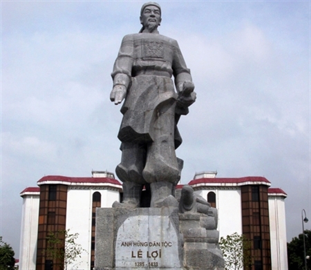 Policies on building the army and protecting the homeland in the Le So dynasty