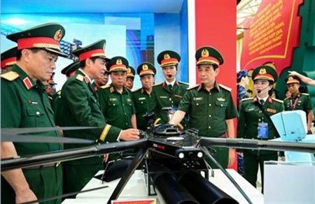 Hai đẩy mạnh - định hướng chiến lược xây dựng Quân đội trong tình hình mới