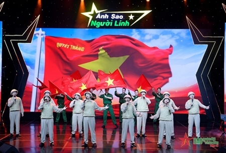 Không thể phủ nhận, xa rời chức năng cao quý của văn học, nghệ thuật