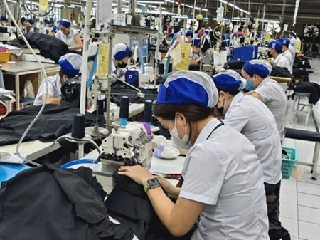 Xây dựng giai cấp công nhân Việt Nam hiện đại, lớn mạnh vì sự phát triển của đất nước