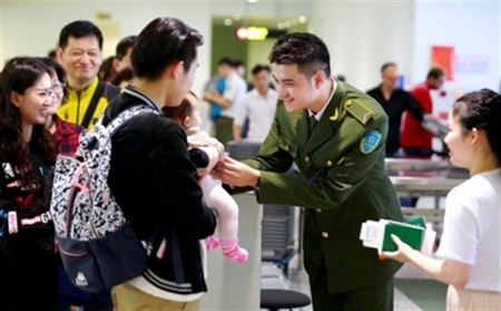 Improving the political institution - a key issue for rapid, sustainable national development in the era of the Vietnamese nations rise