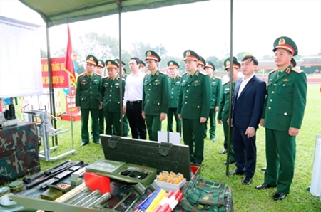 Building Army Corps 12 into a politically elite force in the new situation