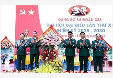 Building Division 325 all-strong, "exemplary and typical" in light of Uncle Ho’s teachings