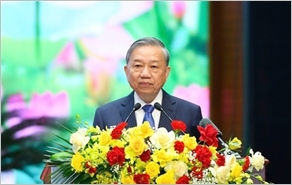 Quân đội nhân dân vững bước dưới cờ Đảng quang vinh