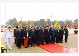 Lãnh đạo Đảng, Nhà nước, Quân đội vào Lăng viếng Chủ tịch Hồ Chí Minh