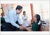 Chủ tịch Quốc hội Trần Thanh Mẫn thăm, tri ân người có công tại Thành phố Hồ Chí Minh