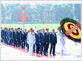 Lãnh đạo Đảng, Nhà nước vào Lăng viếng Chủ tịch Hồ Chí Minh và tưởng niệm các Anh hùng liệt sĩ