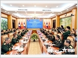 Đại tướng Phan Văn Giang hội đàm với Phó Thủ tướng, Bộ trưởng Bộ Quốc phòng Lào