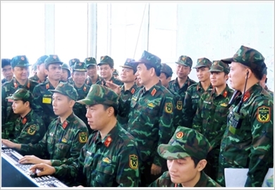 探讨在新形势下发挥通信联络部队政治与精神因素的解决方案