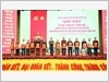 Đại tướng Nguyễn Trọng Nghĩa tặng quà các già làng, trưởng bản, trưởng thôn, người có uy tín, chức sắc tôn giáo tiêu biểu.