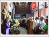 Các đại biểu tham quan Bảo tàng Văn hóa các dân tộc Việt Nam.
