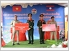 Đoàn đại biểu cấp cao Bộ Quốc phòng hai nước thăm, tặng quà Trường Tiểu học Thongnammoun (Lào).
