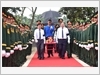 Đồng chí Phạm Gia Túc, Phó Thủ tướng Thường trực Chính phủ và các đại biểu đưa hài cốt liệt sĩ về nơi an táng tại Nghĩa trang Liệt sĩ Vĩnh Hưng - Tân Hưng (tỉnh Tây Ninh).