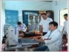 Công ty Hợp tác kinh tế 385 khám bệnh, cấp thuốc miễn phí cho người lao động và nhân dân tỉnh Attapu/Lào.