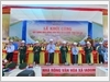Thủ trưởng Bộ Tư lệnh Binh đoàn cùng các đại biểu động thổ khởi công xây dựng Nhà rông văn hóa xã Ia Dom, tỉnh Gia Lai.